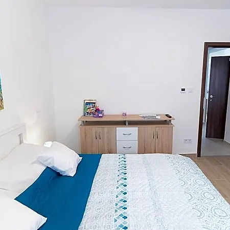 Menorca Family فندق